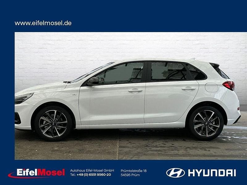 Gebraucht Hyundai i30 Advantage 160 PS (117 kW) 2024 Weiß Limousine