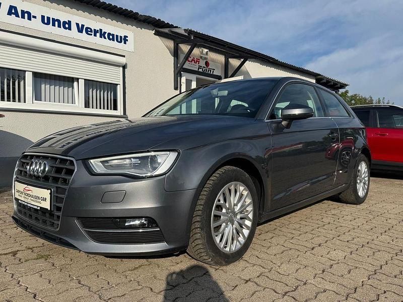 Grau Gebraucht 2016 Audi A3 Ambiente Limousine | 9.999 € (Superpreis) - Bild 1/4