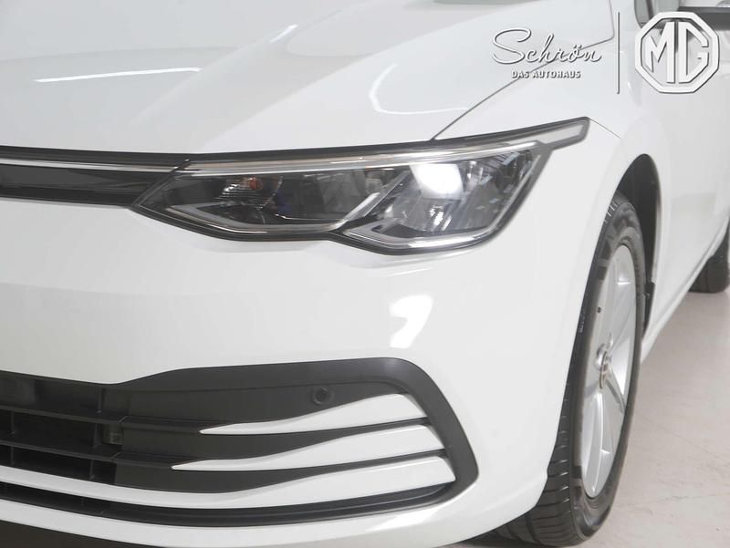 Gebraucht VW Golf VIII Life 116 PS (85 kW) 2022 Limousine