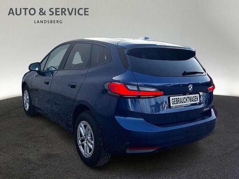 Gebraucht BMW 218 Active Tourer Luxury Line 150 PS (110 kW) 2023 Blau Van / Kleinbus