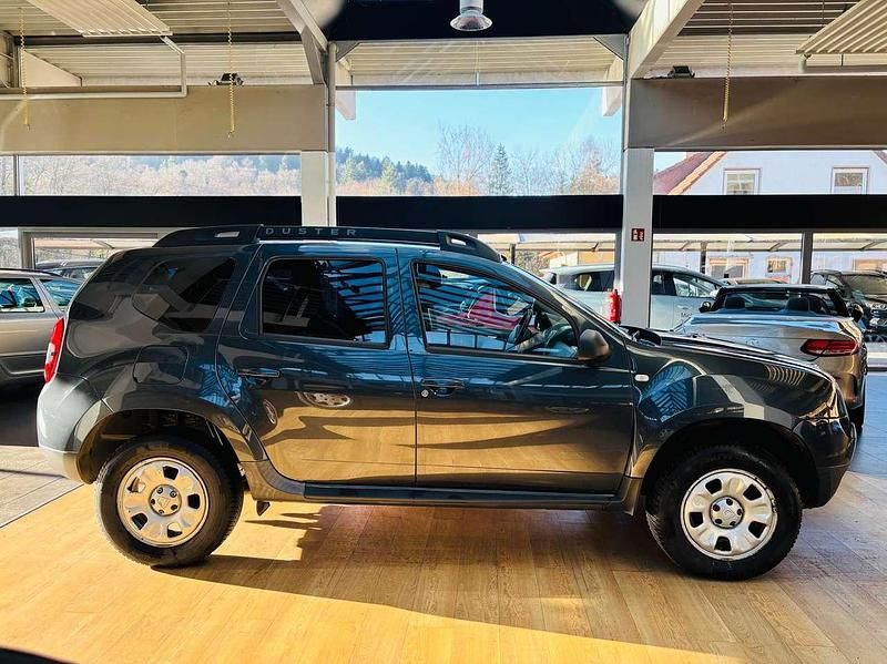 Gebraucht Dacia Duster Basis 125 PS (91 kW) 2015 Grau SUV