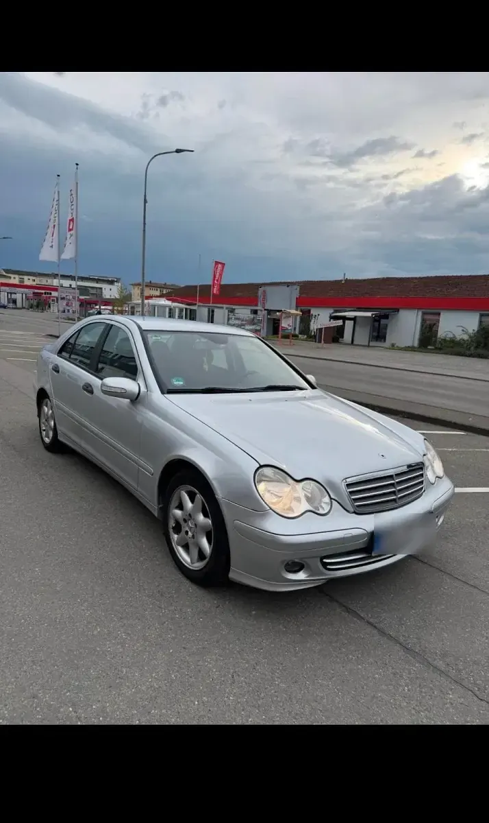Gebraucht Mercedes C200 122 PS (89 kW) 2006 Silber Limousine