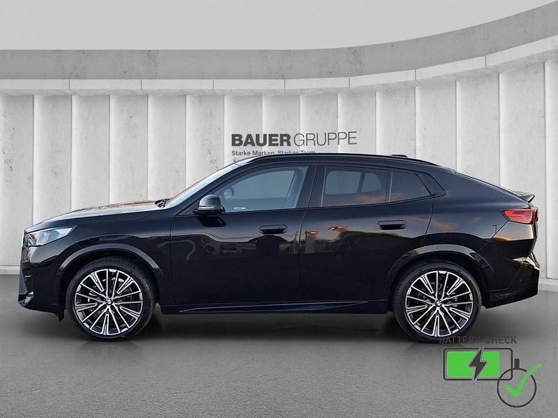 Gebraucht BMW iX2 M Sport 230 kW (313 PS) 2025 Schwarz SUV