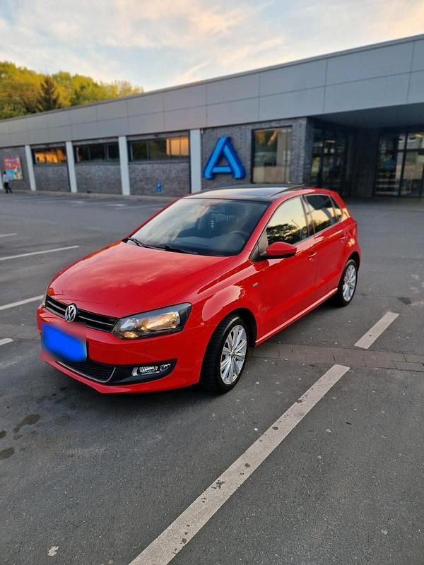 Gebraucht VW Polo 75 PS (55 kW) 2014 Rot Kleinwagen