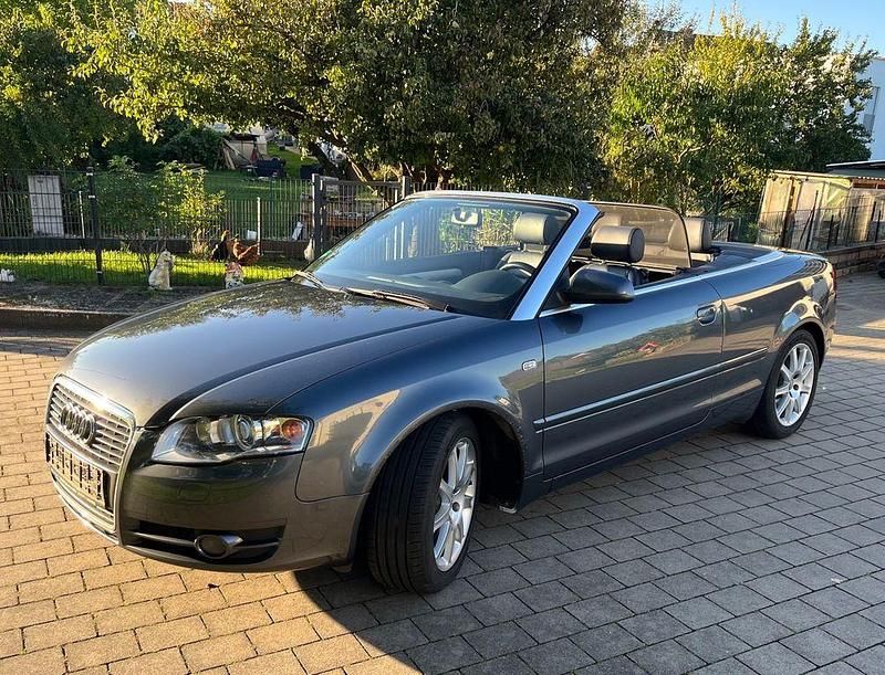 Grau Gebraucht 2006 Audi A4 Cabriolet Sport Cabrio | 6.500 € (Etwas zu teuer) - Bild 1/4