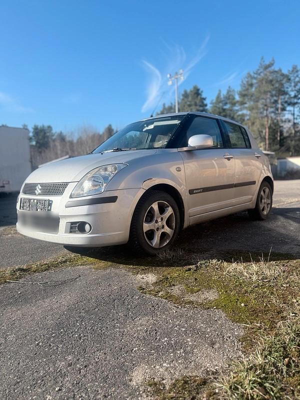 Second-hand Suzuki Swift 92 CP (67 kW) 2007 Argintiu Hatchback
