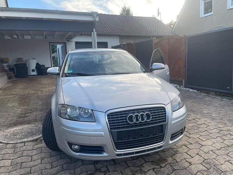 Silber Gebraucht 2006 Audi A3 Sportback Kleinwagen | 3.199 € (Etwas zu teuer) - Bild 1/4