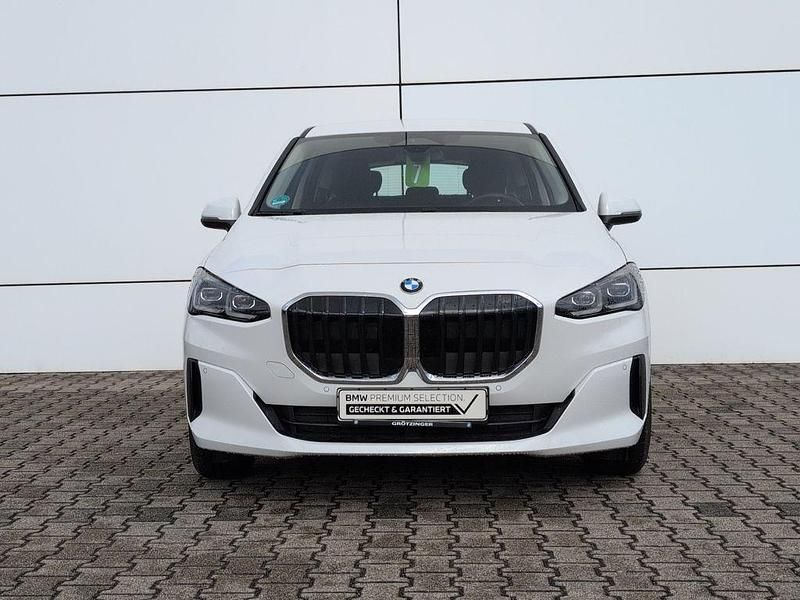 Gebraucht BMW 220 Active Tourer 156 PS (114 kW) 2025 Weiß Van / Kleinbus