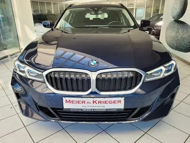 Gebraucht BMW 318 Shadowline 150 PS (110 kW) 2023 Blau Limousine