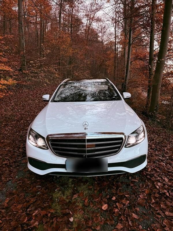 Second-hand Mercedes E300 197 CP (144 kW) 2020 Alb Break