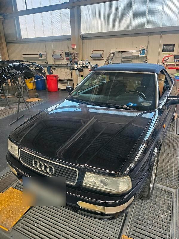Second-hand Audi 80 125 CP (91 kW) 2000 Albastru Cabrio