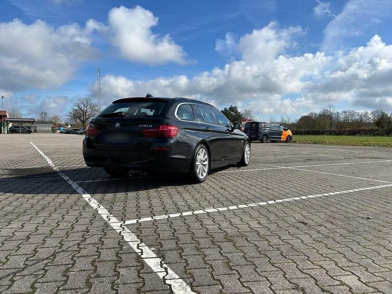Gebraucht BMW 530 258 PS (189 kW) 2016 Schwarz Kombi