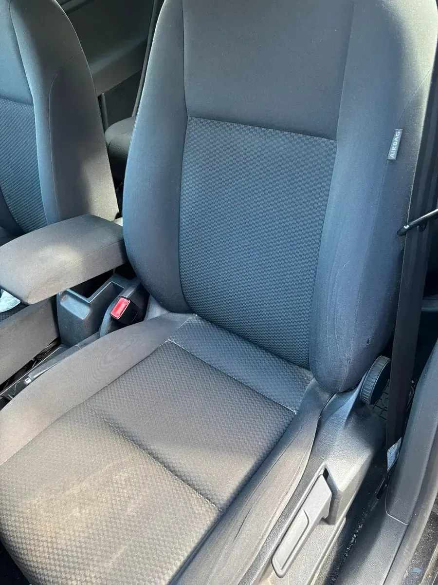 Używany VW Golf VI 80 KM (58 kW) 2010 Czarny Hatchback