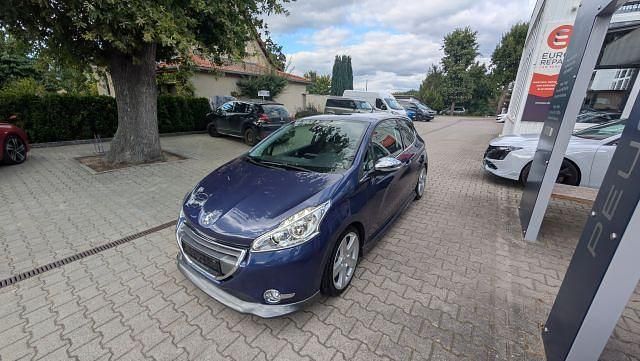 Kuc lackierung blau virtuel (metallic) Gebraucht 2012 Peugeot 208 Allure Kleinwagen | 3.750 € (Fairer Preis) - Bild 1/4
