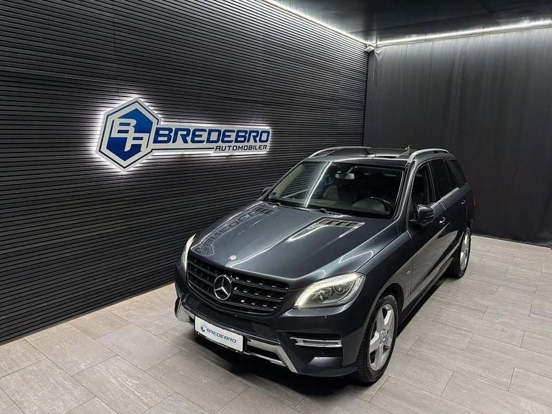 Grau Gebraucht 2012 Mercedes ML350 SUV | 15.470 € (Guter Preis) - Bild 1/4
