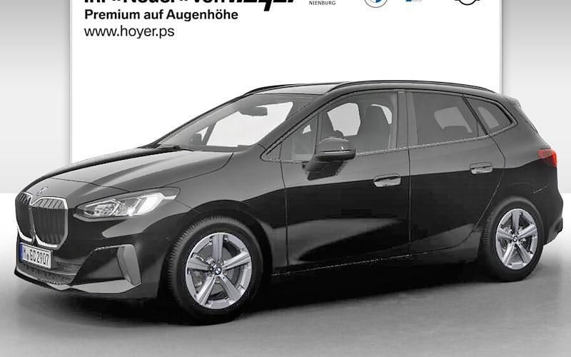 Schwarz Neu 2025 BMW 218 Shadowline Kombi | 40.880 € (Fairer Preis) - Bild 1/4