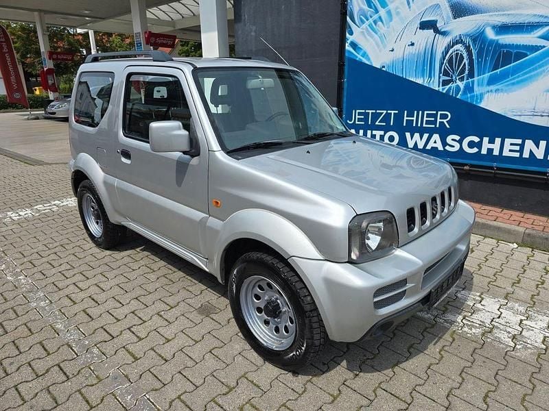 Silber Gebraucht 2009 Suzuki Jimny SUV | 4.999 € - Bild 1/4