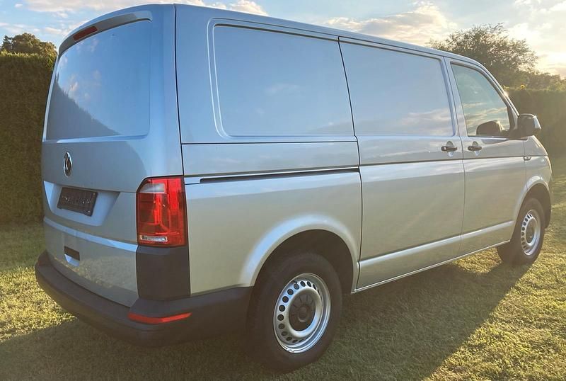 Gebraucht VW Transporter 102 PS (75 kW) 2019 Silber Van