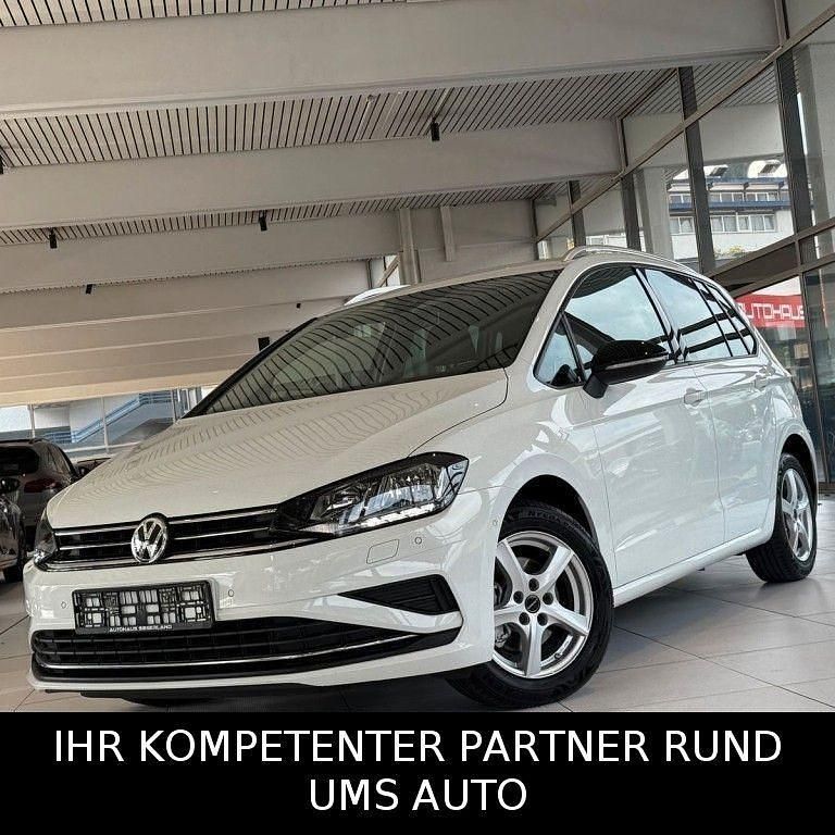Pure white Gebraucht 2019 VW Golf VII IQ Drive Limousine | 15.991 € (Guter Preis) - Bild 1/4
