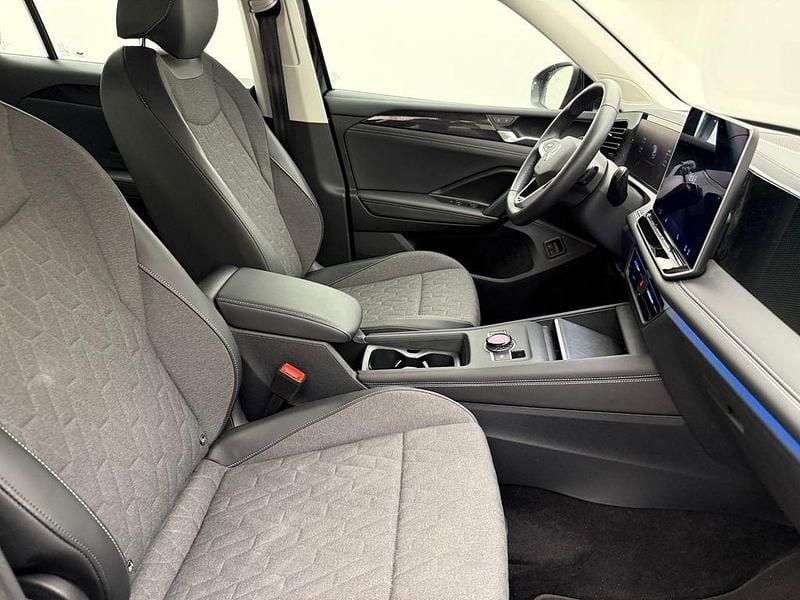 Gebraucht VW Tiguan Life 204 PS (150 kW) 2024 Schwarz SUV