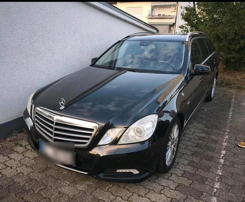 Gebraucht Mercedes E350 231 PS (169 kW) 2010 Schwarz Kombi