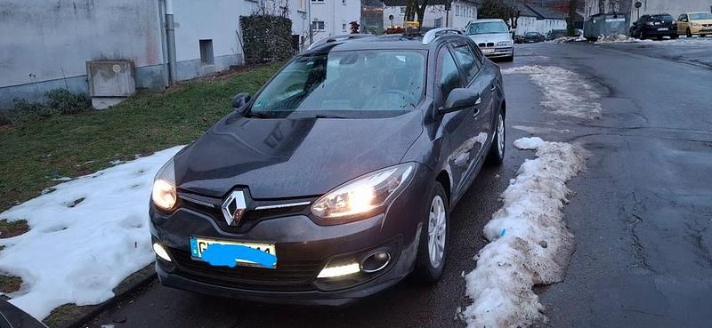 Gebraucht Renault Mégane III Dynamique 110 PS (80 kW) 2014 Grau Limousine