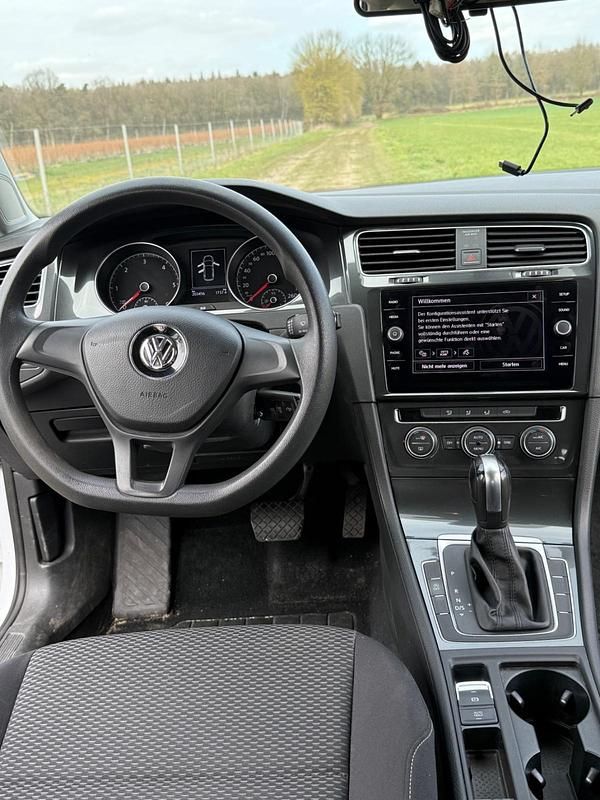 Second-hand VW Golf VII 116 CP (85 kW) 2017 Alb Break