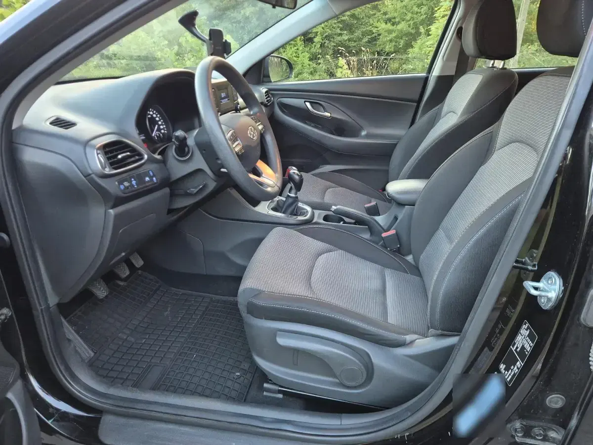 Gebraucht Hyundai i30 100 PS (73 kW) 2020 Kleinwagen
