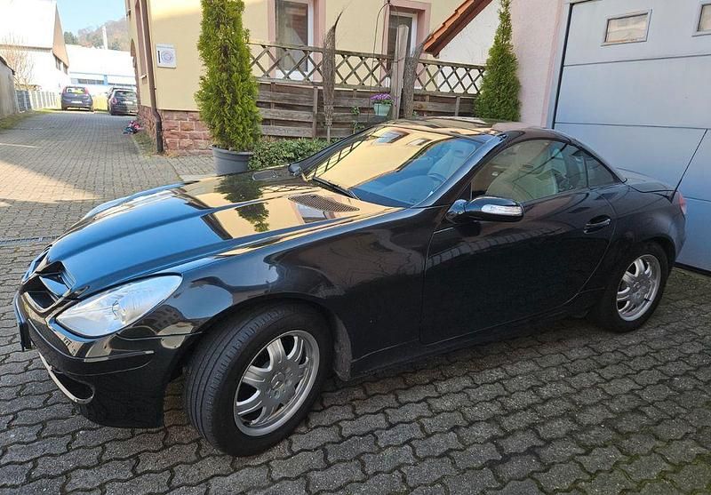 Gebraucht Mercedes SLK200 163 PS (119 kW) 2005 Schwarz Cabrio