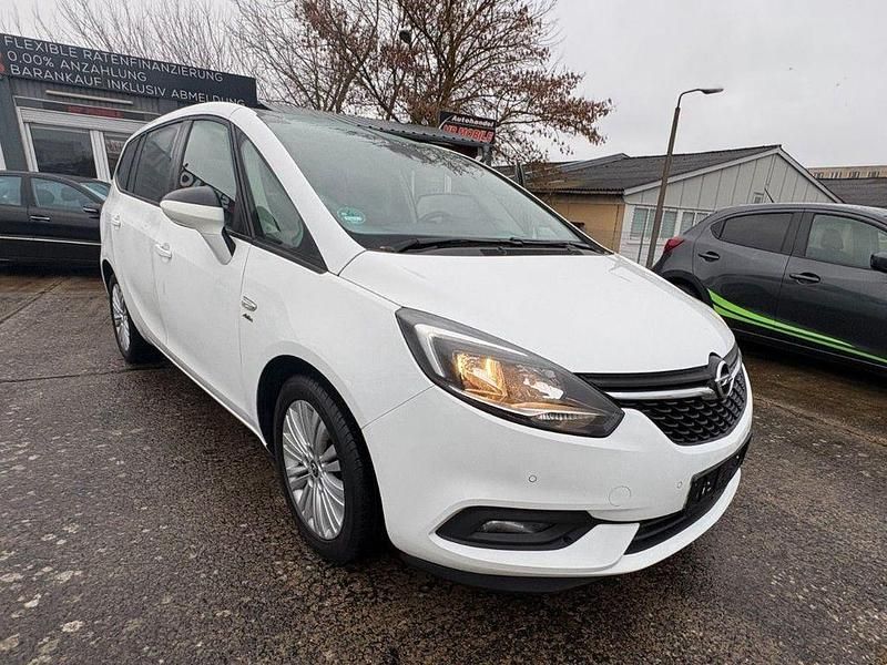 Weiß Gebraucht 2018 Opel Zafira Active Van / Kleinbus | 11.490 € (Superpreis) - Bild 1/4