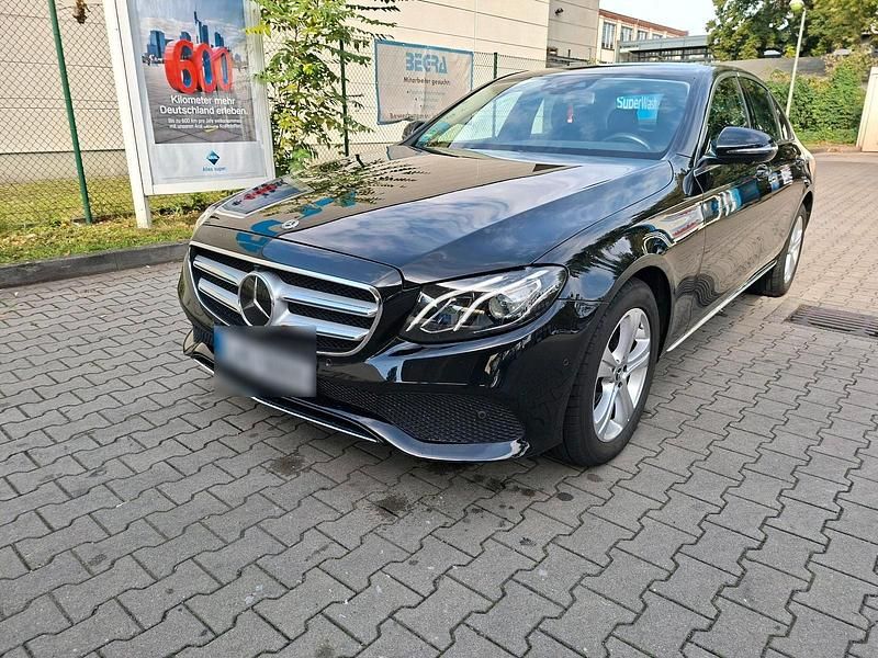 Gebraucht Mercedes E200 184 PS (135 kW) 2018 Schwarz Limousine