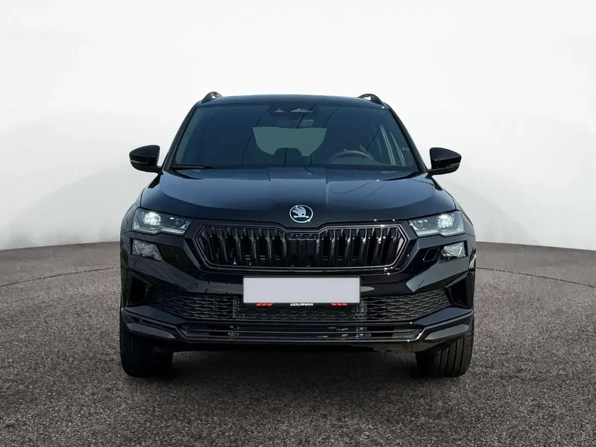 Neu Skoda Karoq SportLine 190 PS (139 kW) 2026 Schwarzmagic perleffekt SUV