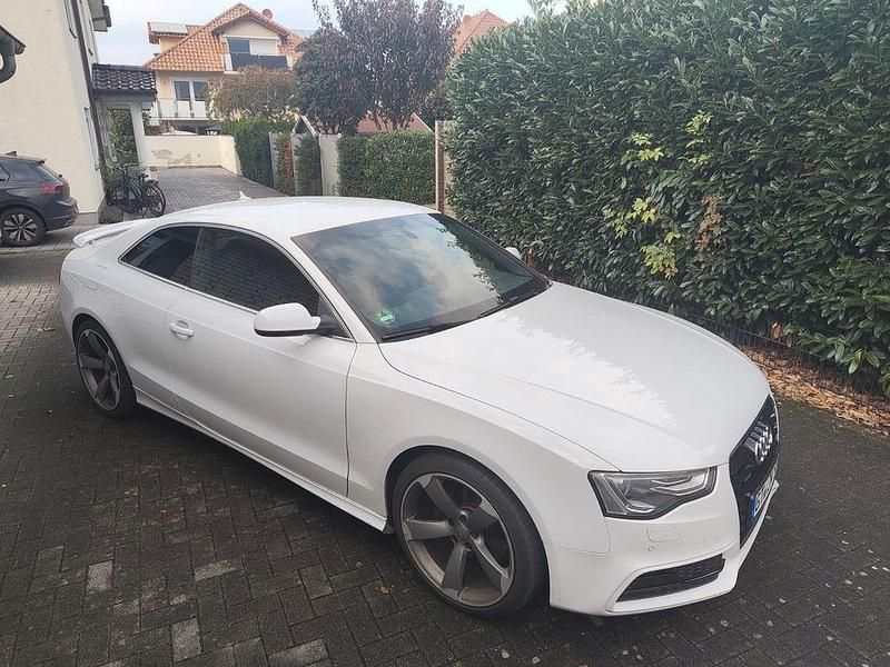 Weiß Gebraucht 2012 Audi A5 S-Line Coupé | 14.700 € (Teuer) - Bild 1/4