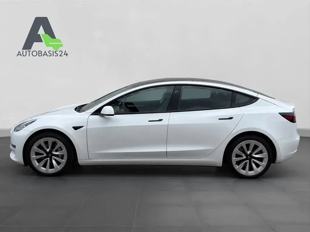 Gebraucht Tesla Model 3 324 kW (441 PS) 2022 Weiß Limousine