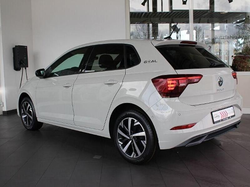 Gebraucht VW Polo Goal 95 PS (69 kW) 2024 Grau (ascotgrau) Limousine