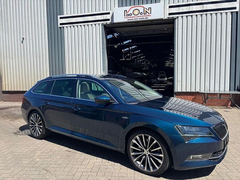 Blau Gebraucht 2016 Skoda Superb LAURIN & KLEMENT Kombi | 12.800 € (Guter Preis) - Bild 1/4
