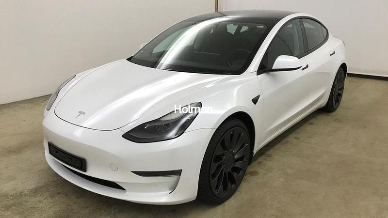 Weiß Gebraucht 2022 Tesla Model 3 Performance Limousine | 33.215 € (Fairer Preis) - Bild 1/4