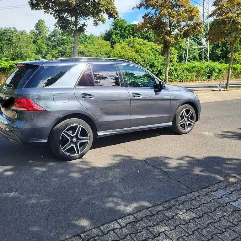 Gebraucht Mercedes GLE350 258 PS (189 kW) 2015 Grau SUV