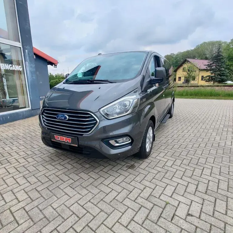 Gebraucht Ford Tourneo Trend 131 PS (96 kW) 2022 Grau Van / Kleinbus