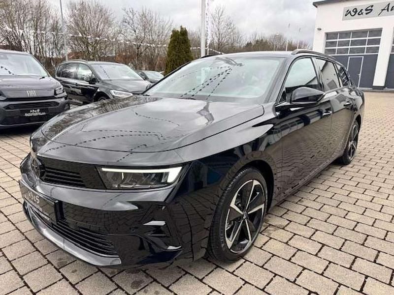 Neu Opel Astra 131 PS (96 kW) 2025 Karbon schwarz Kombi