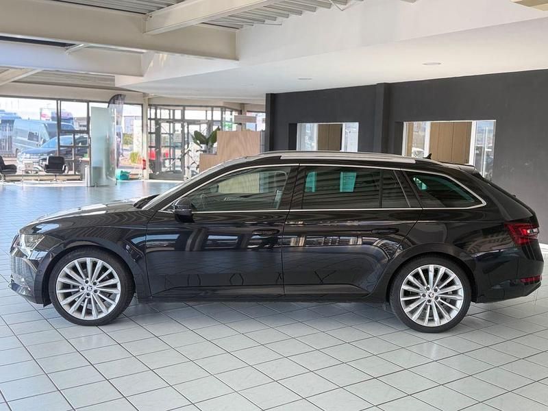 Gebraucht Skoda Superb Style 220 PS (161 kW) 2015 Schwarz Kombi