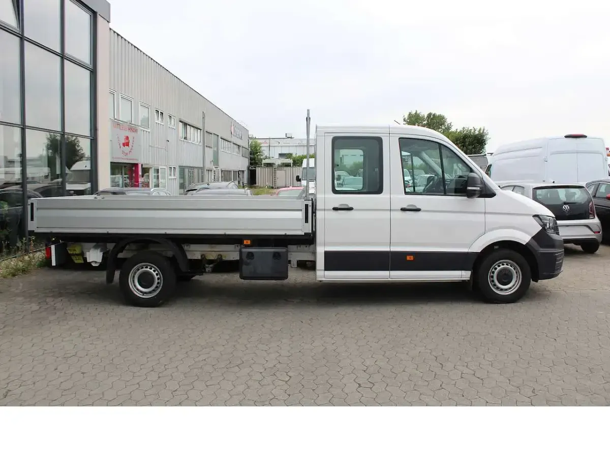 Gebraucht VW Crafter 140 PS (102 kW) 2024 Weiß Van
