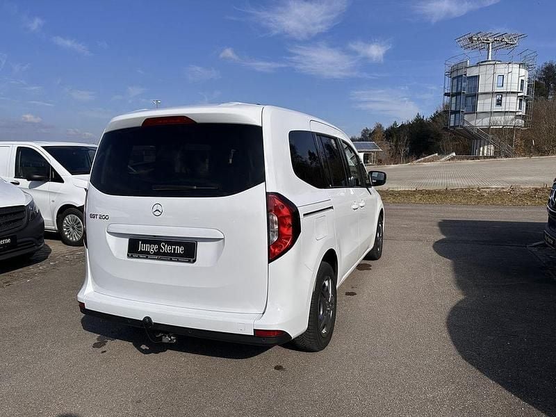 Gebraucht Mercedes EQT200 89 kW (122 PS) 2024 Weiß Van / Kleinbus