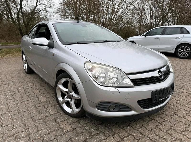 Grau Gebraucht 2007 Opel Astra Cabriolet Cabrio | 4.000 € (Fairer Preis) - Bild 1/4