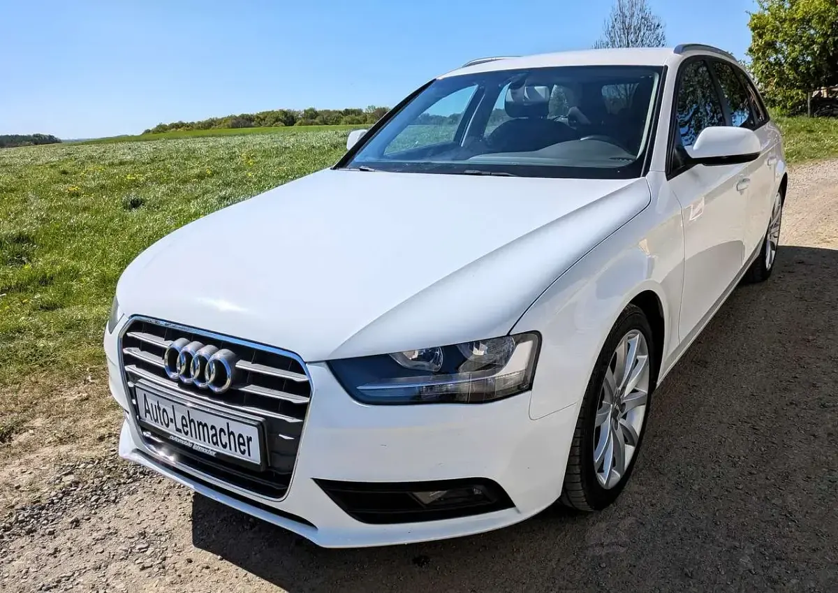 Używany Audi A4 Ambition 170 KM (125 kW) 2015 Biały Kombi