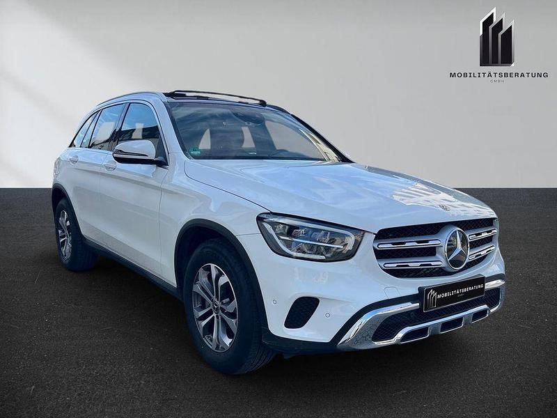 Gebraucht Mercedes GLC300 272 PS (200 kW) 2019 Weiß SUV