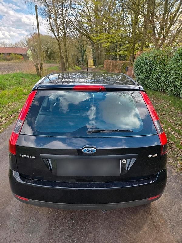 Usado Ford Fiesta 70 HP (51 kW) 2005 Citadino