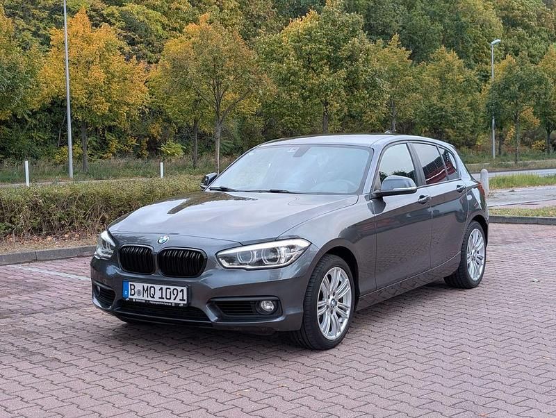 Grau Gebraucht 2015 BMW 120 Sport Line Kleinwagen | 10.500 € (Guter Preis) - Bild 1/4