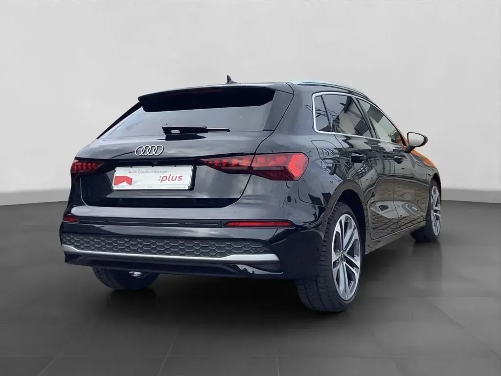Używany Audi A3 Advanced 204 KM (150 kW) 2025 Czarny Sedan/Limuzyna