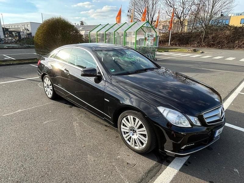 Second-hand Mercedes E350 231 CP (169 kW) 2010 Negru Coupe